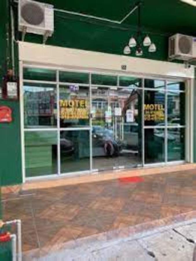 Oyo 90361 Motel Inapan Mahsuri جيترا المظهر الخارجي الصورة